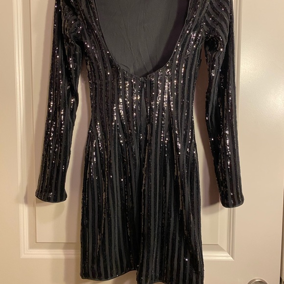 Mini dress - Picture 4 of 7